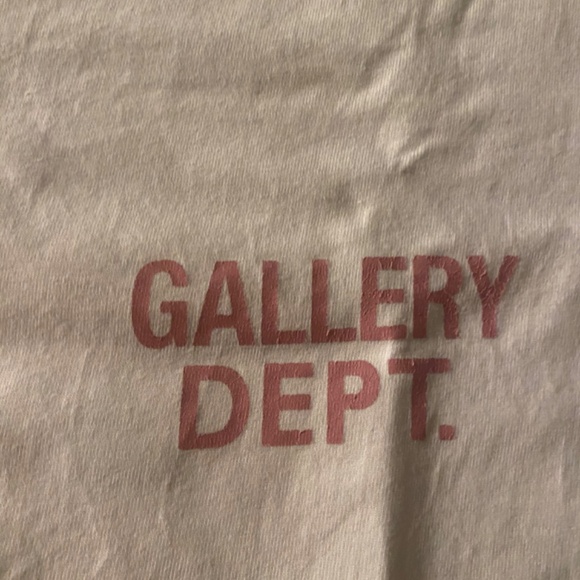 Gallery dept. tshirt - Picture 3 of 4